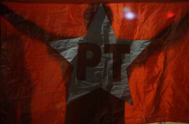 Com incertezas, PT RJ têm até amanhã pra realizar convenção partidária