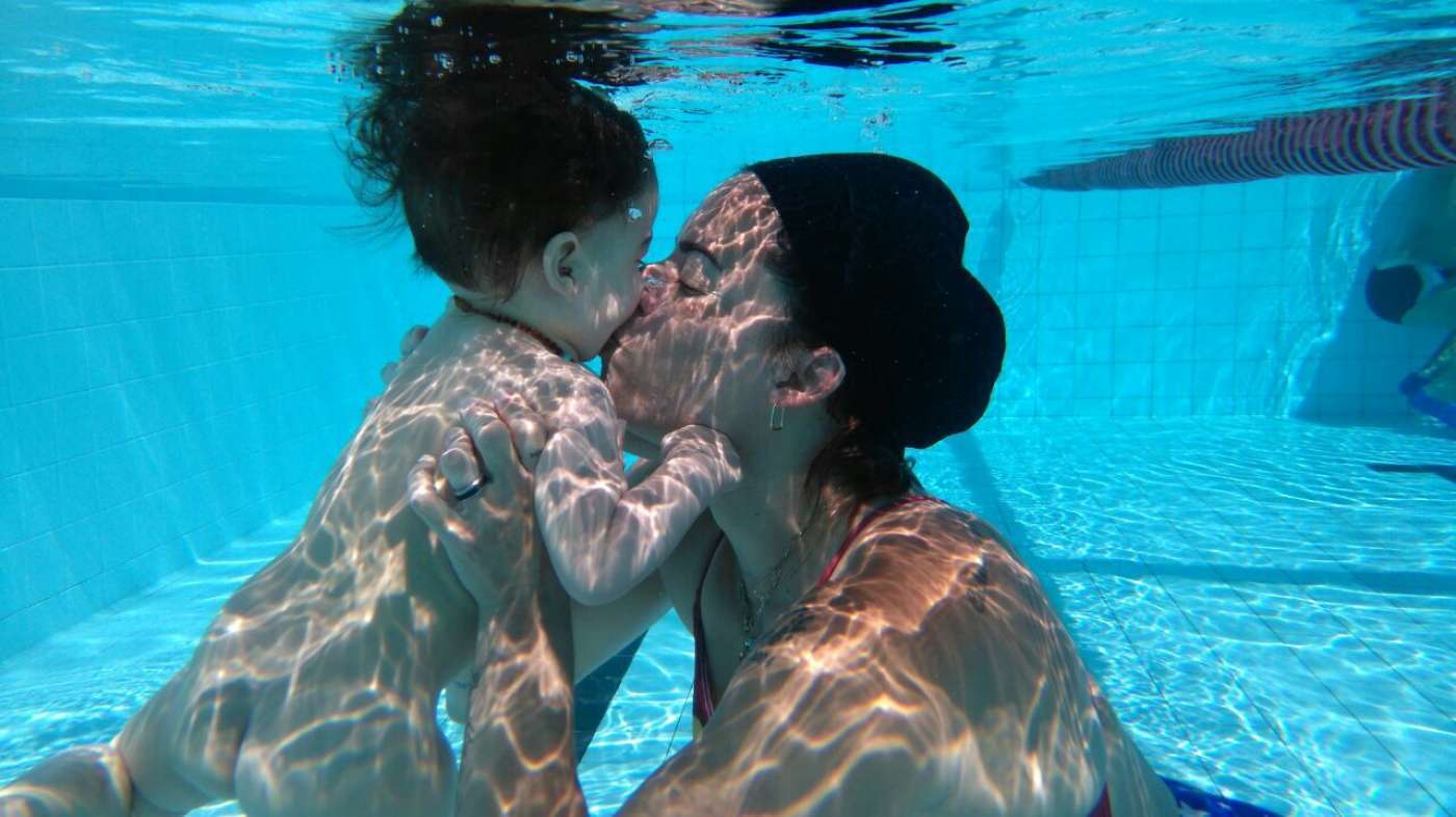 Rebeca Gusmão e o filho Zeus - Divulgação