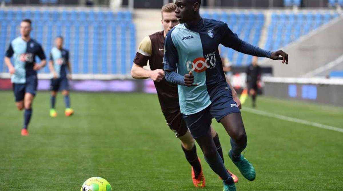 Samba Diop, de 18 anos, morreu enquanto dormia