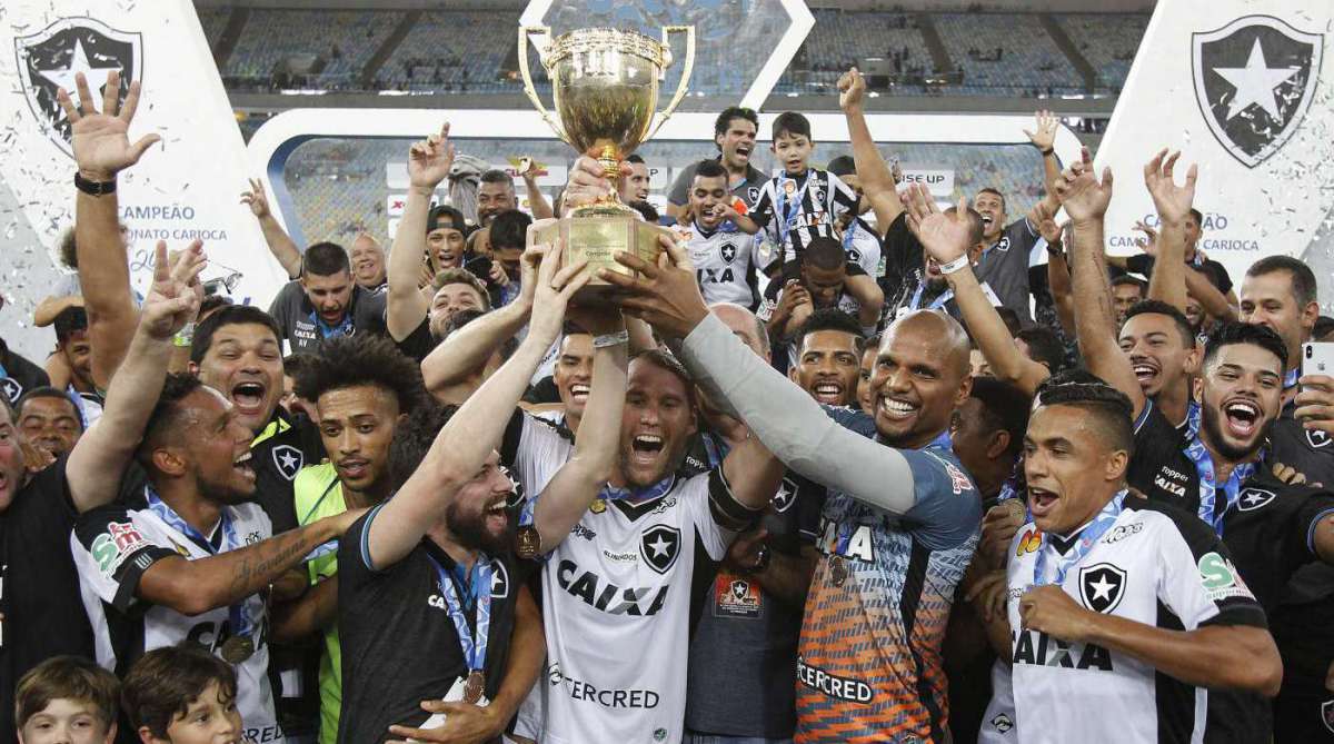 2018-04-08 - Final do campeonato carioca de futebol 2018 - Jogo entre as equipes de Vasco x Boatafogo, no estádio Mário Filho, o Maracanã, na cidade do Rio de Janeiro. Foto de Alexandre Brum / Agência O Dia - ATAQUE ESPORTE CAMPEONATO CARIOCA ESTADUAL VASCO BOTAFOGO TITULO CAMPEÃO JOGO MARACANÃ