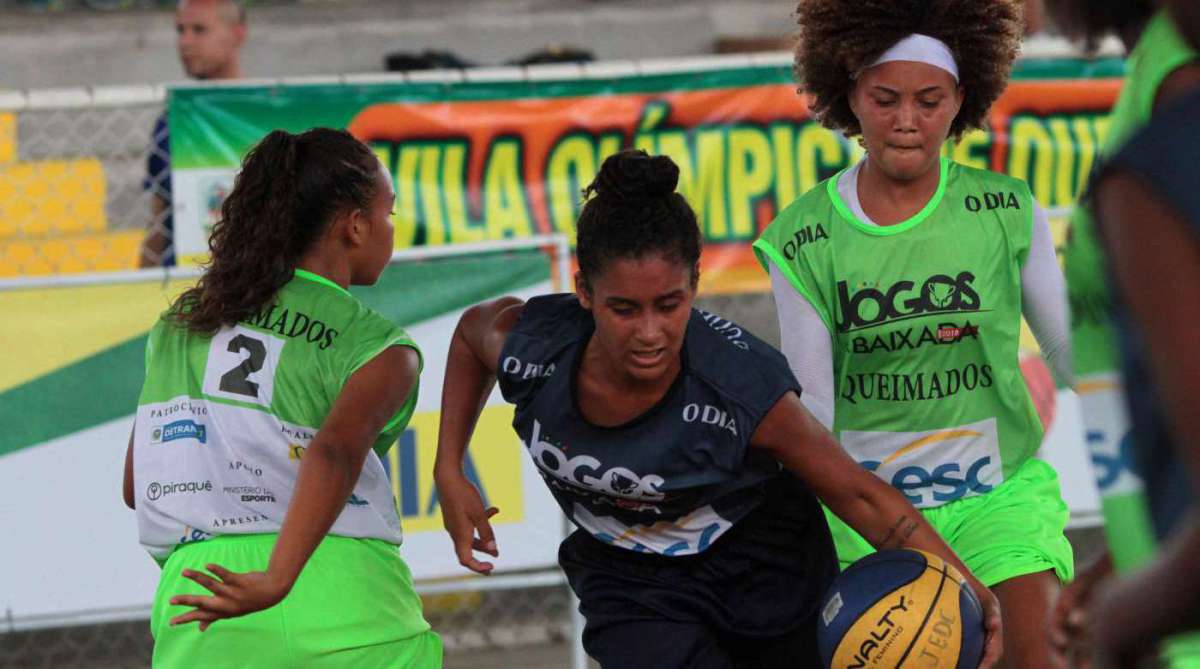 07/04/2018 - Caderno Baixada. Jogos da Baixada. Segundo Jogo Sub 17 de Basquete feminino. Duque de Caxias e Queimados. Foto: Fernanda Dias / Agência O Dia.