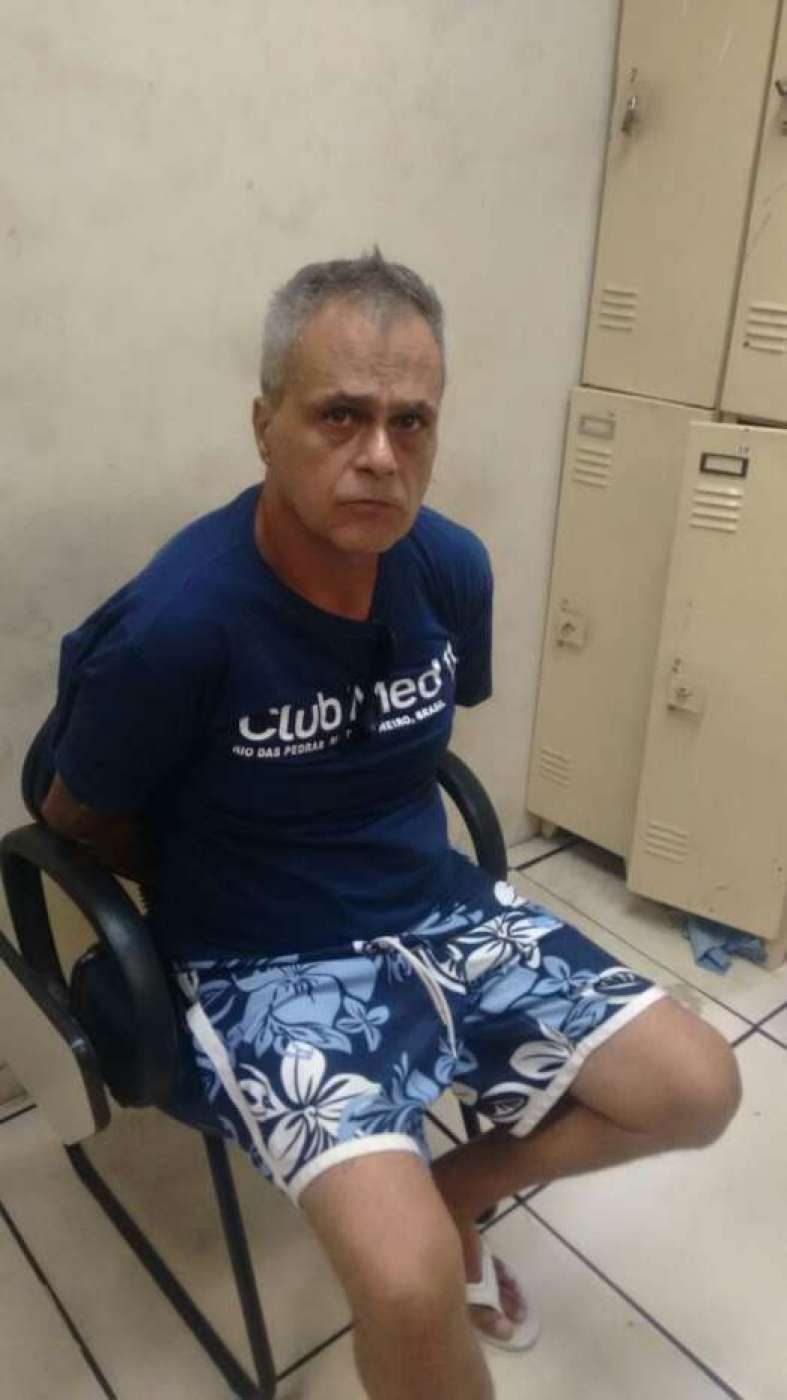 Jean na 14ª DP, para onde foi levado por policiais militares - Divulgação