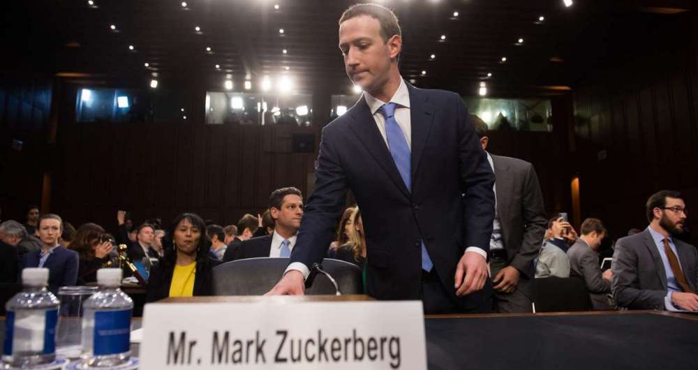 Zuckerberg, do Facebook, antes de depor no Senado americano