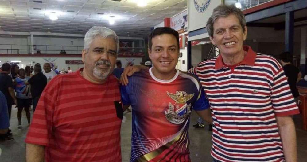 Leandro Azevedo � o novo core�grafo da comiss�o de frente