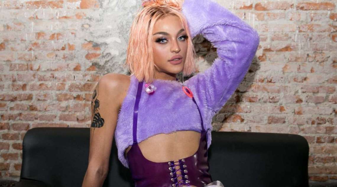 Pabllo Vittar nos bastidores de grava��o de clipe