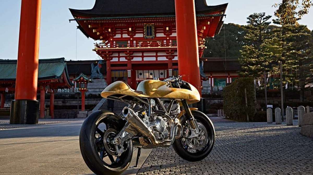 Japoneses criam Ducati folheada a ouro