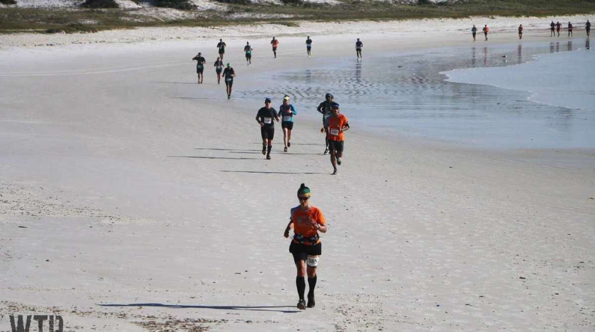 Corredores da WTR vão percorrer diversas praias de Arraial do Cabo