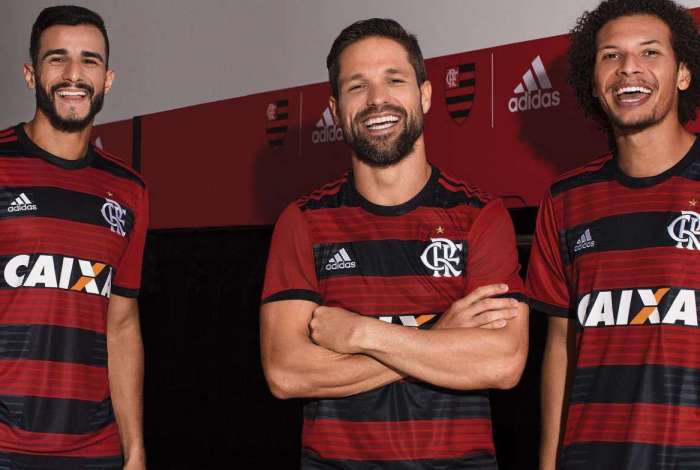 Henrique Dourado, Diego e Arão na divulgação do uniforme da Adidas