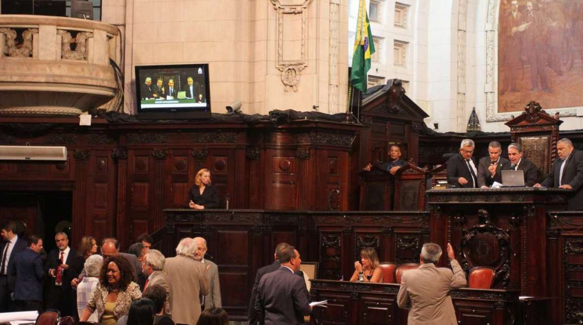 Sessão da Assembleia Legislativa do Rio de Janeiro (Alerj) discute unidade orçamentária do Fundo Estadual de Investimentos e Ações de Segurança Pública e Desenvolvimento Social (Fised) - Thiago Lontra / Alerj