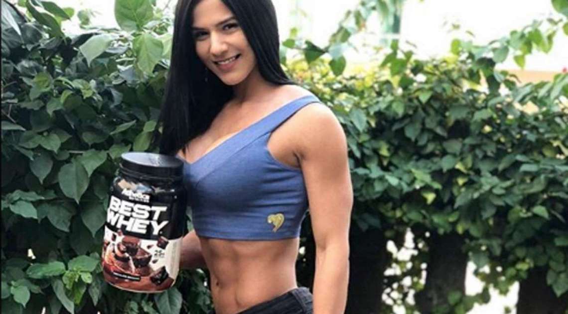 Eva Andressa faz sucesso nas redes sociais