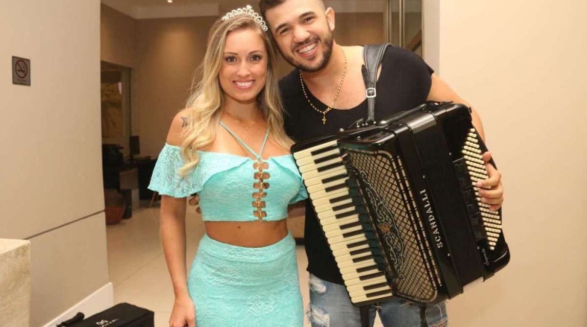 J&eacute;ssica posa com Giannini Alencar - Cleomir Tavares / Divulga&ccedil;&atilde;o