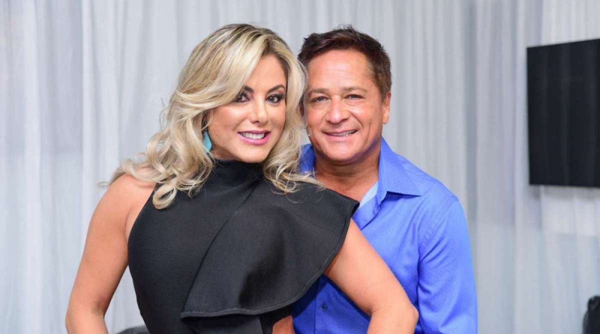 Leonardo posa com a mulher, Poliana - Ag. News