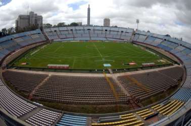 Organizadas de Flamengo e Palmeiras protestam contra preço dos ingressos para a final da Libertadores