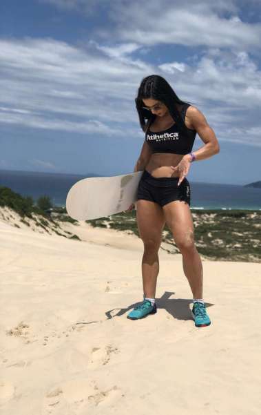 Eva Andressa faz sucesso nas redes sociais