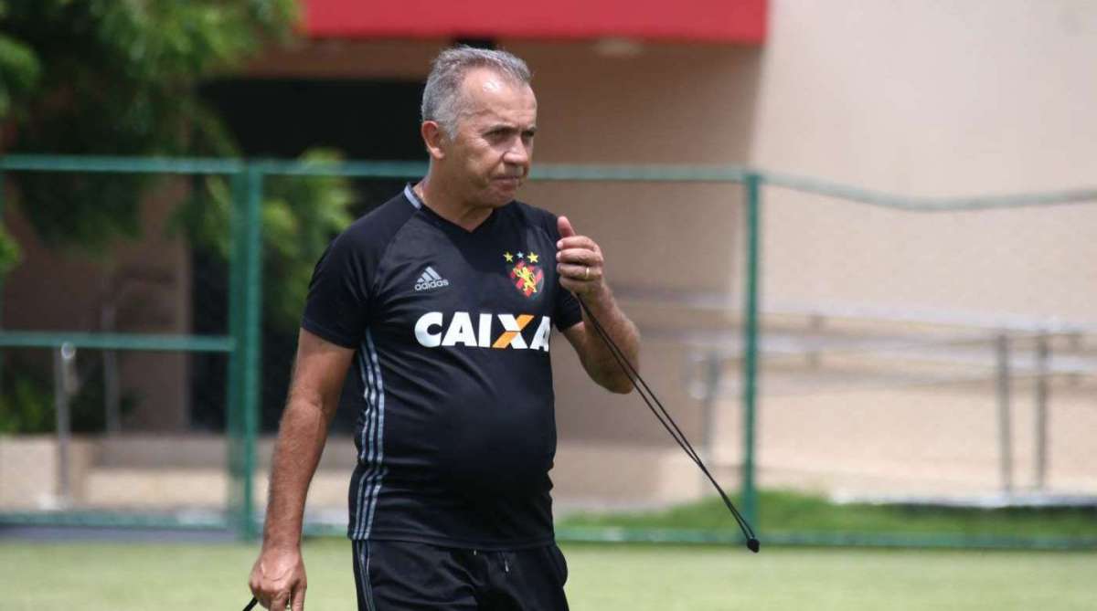 Nelsinho Baptista, treinador do Sport