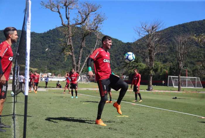 Diego Alves no treino do Flamengo