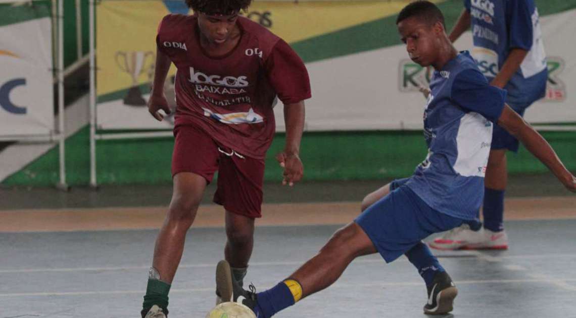 14/04/2018 - Caderno Baixada. Jogos da Baixada. Semi Final Futsal Masculino. Equipe Mangaratiba e Guapimirim. Foto: Fernanda Dias / Ag�ncia O Dia.