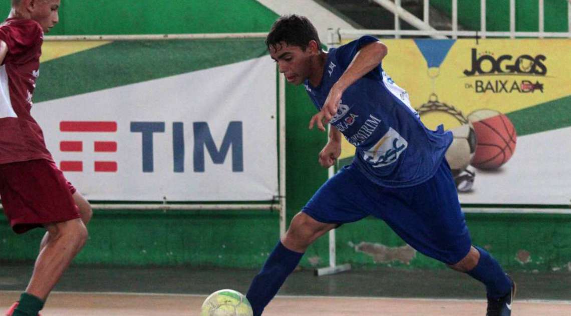 14/04/2018 - Caderno Baixada. Jogos da Baixada. Semi Final Futsal Masculino. Equipe Mangaratiba e Guapimirim. Foto: Fernanda Dias / Ag�ncia O Dia.