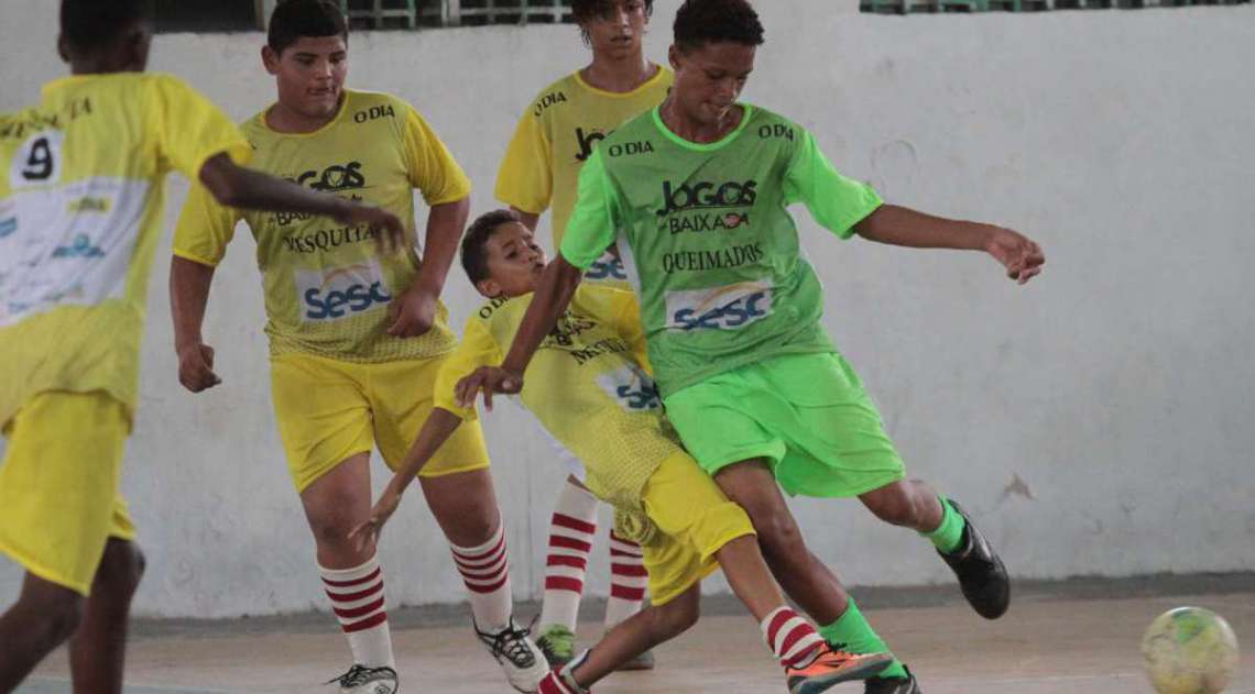 14/04/2018 - Caderno Baixada. Jogos da Baixada. Semi Final Futsal Masculino. Equipe Queimados e Mesquita. Foto: Fernanda Dias / Ag�ncia O Dia.