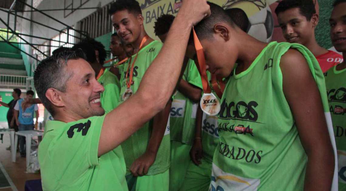 14/04/2018 - Caderno Baixada. Jogos da Baixada. Premia��o Futsal Masculino Sub 14. Foto: Fernanda Dias / Ag�ncia O Dia.