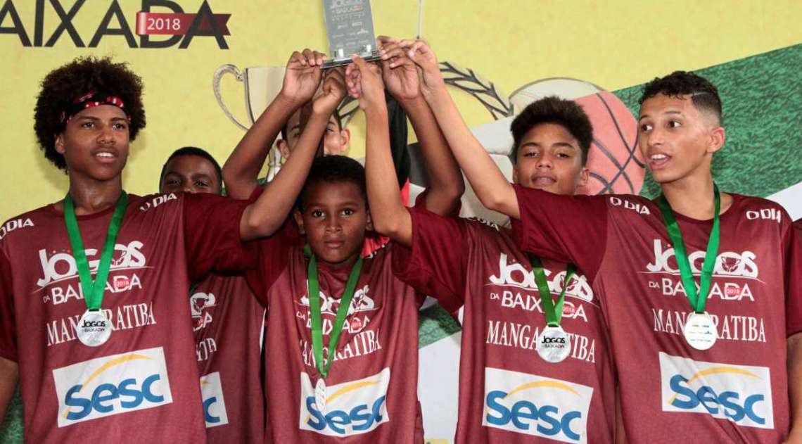 14/04/2018 - Caderno Baixada. Jogos da Baixada. Premia��o Futsal Masculino Sub 14. Foto: Fernanda Dias / Ag�ncia O Dia.