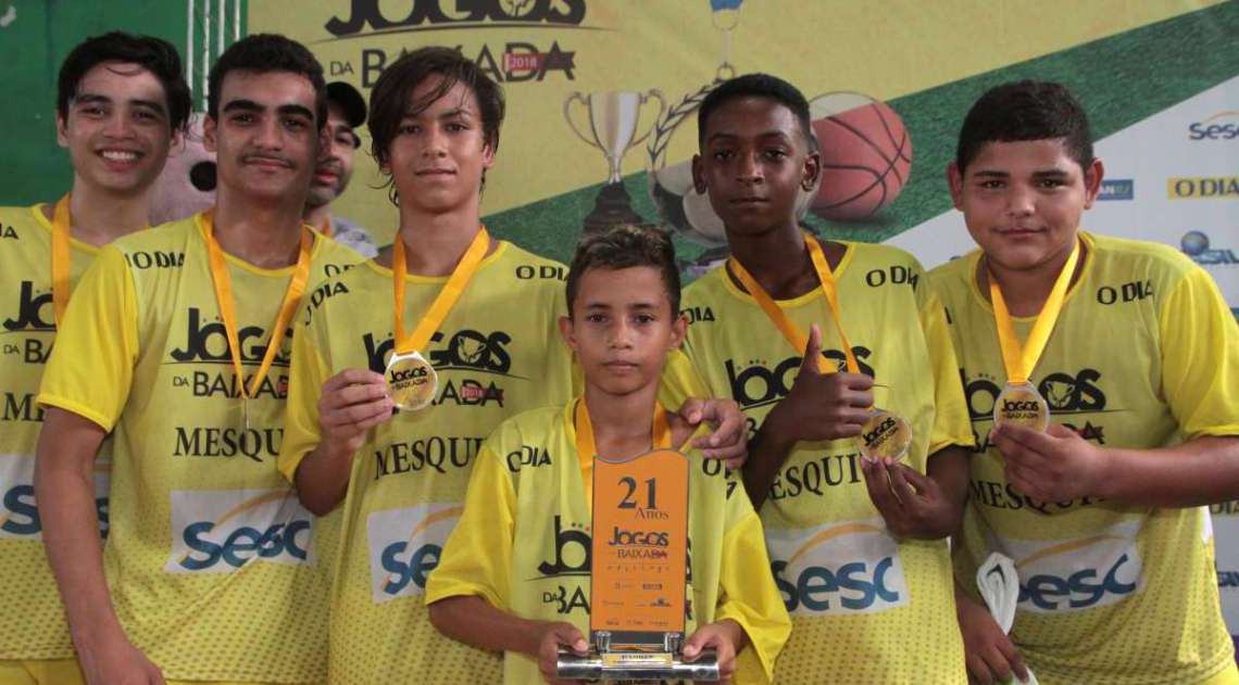 14/04/2018 - Caderno Baixada. Jogos da Baixada. Premia��o Futsal Masculino Sub 14. Foto: Fernanda Dias / Ag�ncia O Dia.