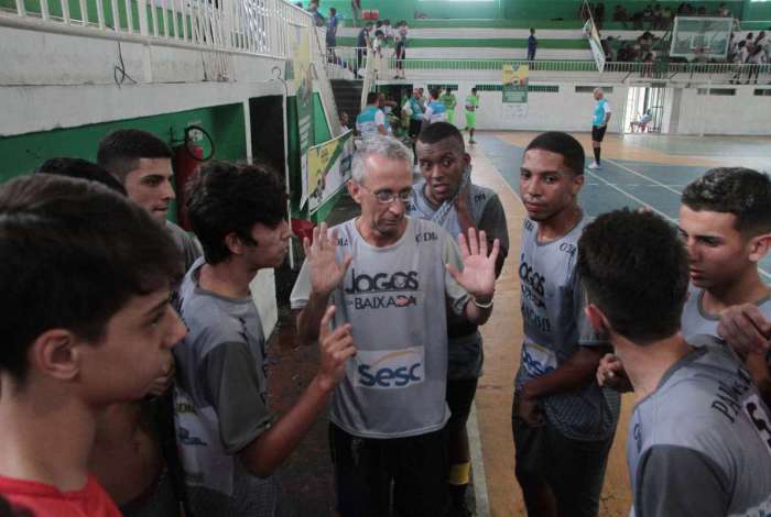 15/04/2018 - Caderno Baixada. Jogos da Baixada. Semi Final Futsal Sub 17 masculino.Equipes Paracambi e Queimados. Foto: Fernanda Dias / Ag�ncia O Dia.