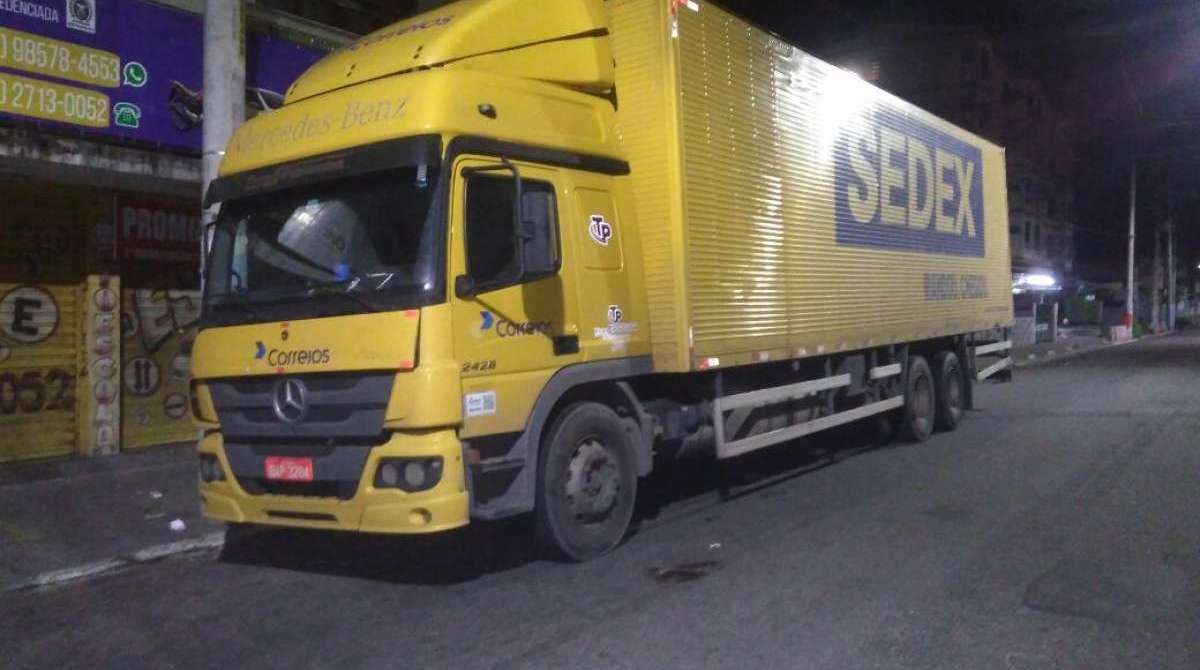 PM recuperou caminh&atilde;o dos Correios e libertou motorista ref&eacute;m