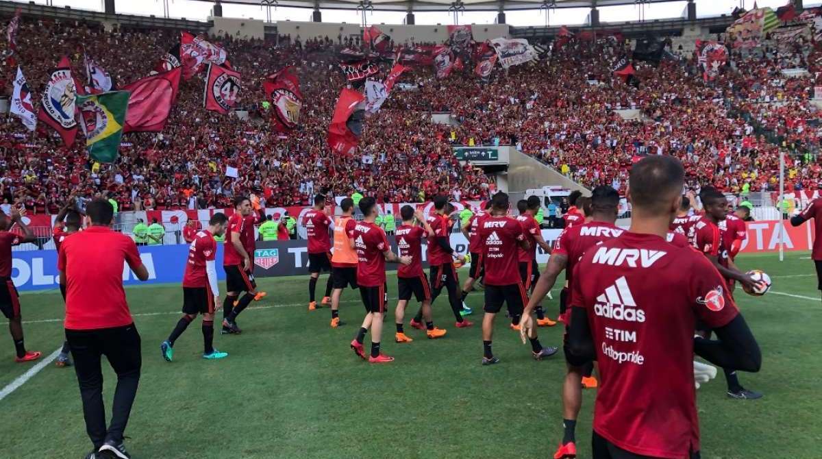 Torcedores também cobraram os jogadores no Maracanã