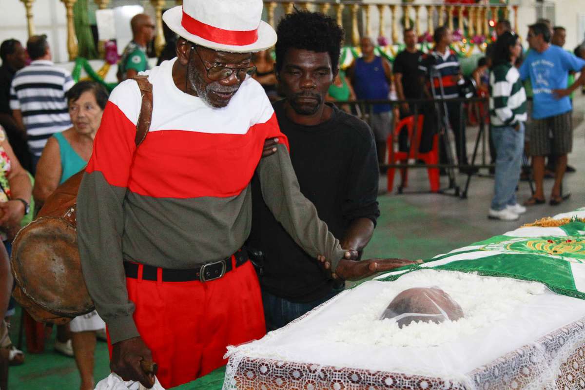Velório de Dona Ivone Lara na quadra da Império Serrano, em Madureira