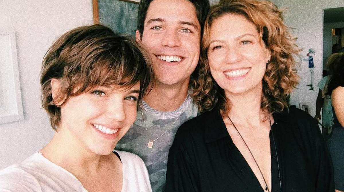 Patricia Pillar com Alice Wegmann e Marco Pigossi