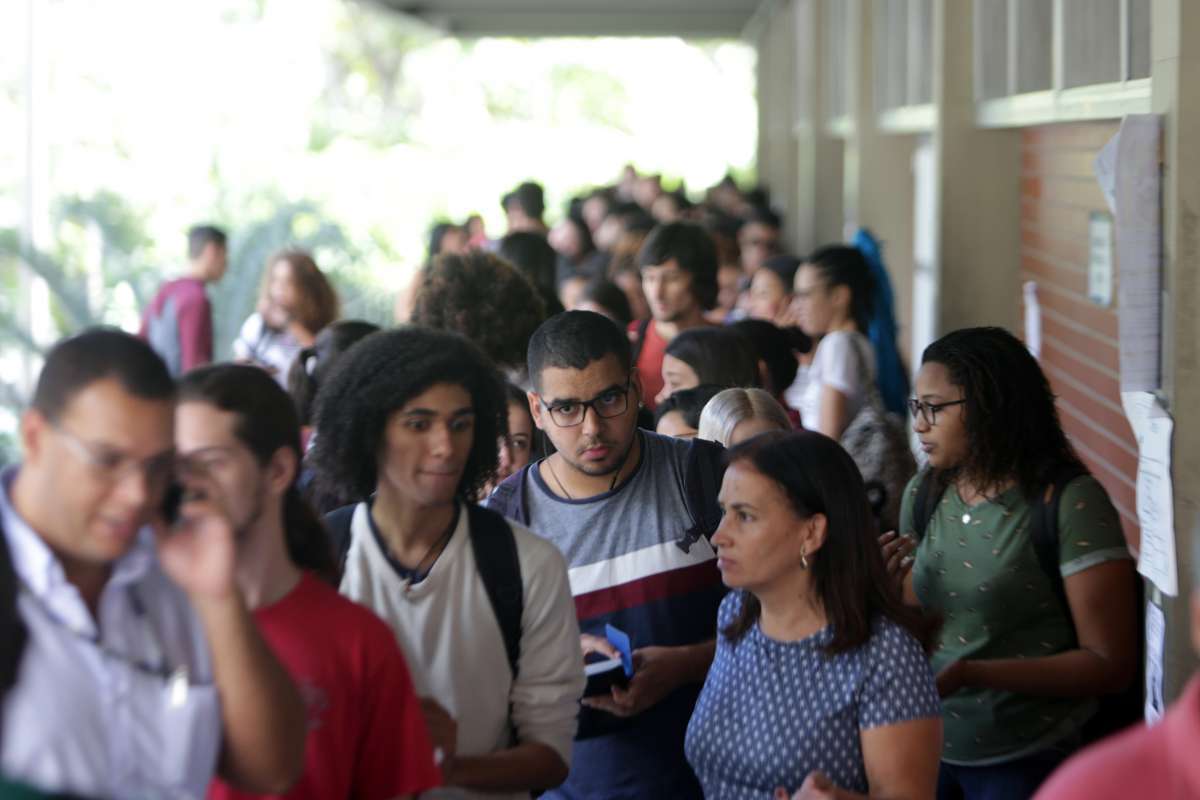 Movimenta&ccedil;&atilde;o de alunos e funcion&aacute;rios na UERJ - Foto: Daniel Castelo Branco