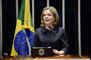 Gleisi Hoffmann é dada como morta em cadastro do SUS