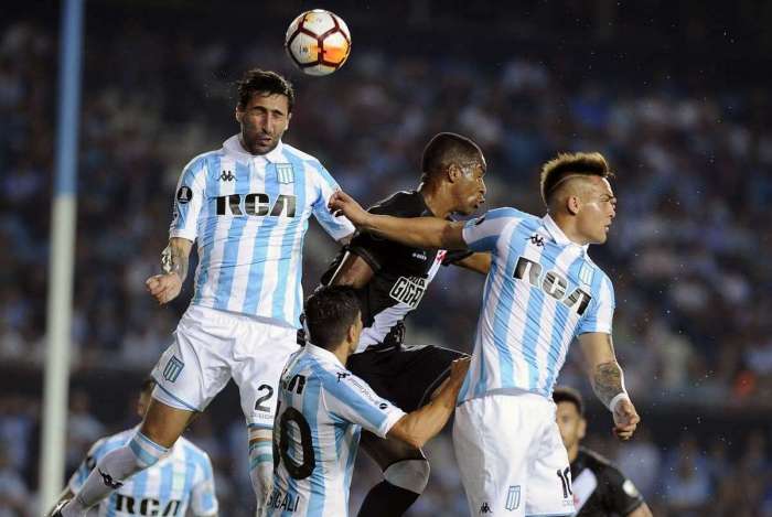 Vasco sofreu goleada na Argentina