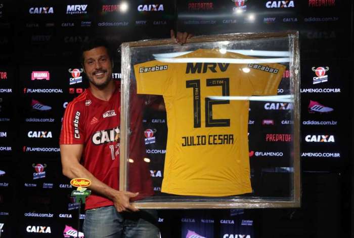 Julio Cesar faz neste sábado o último jogo da carreira