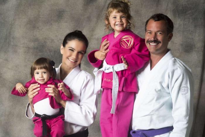 Malvino Salvador, Kyra Gracie e as filhas Ayra e Kyara