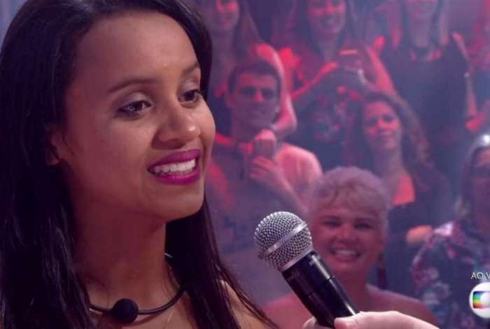 Gleici grita 'Lula livre' ao vivo no palco da final do 'BBB 18'