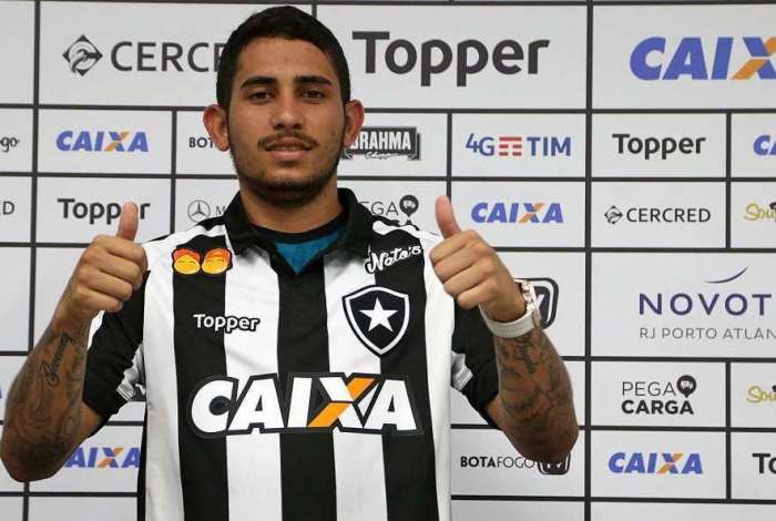 Leandro Carvalho pode ficar de fora dos gramados por at� um m�s