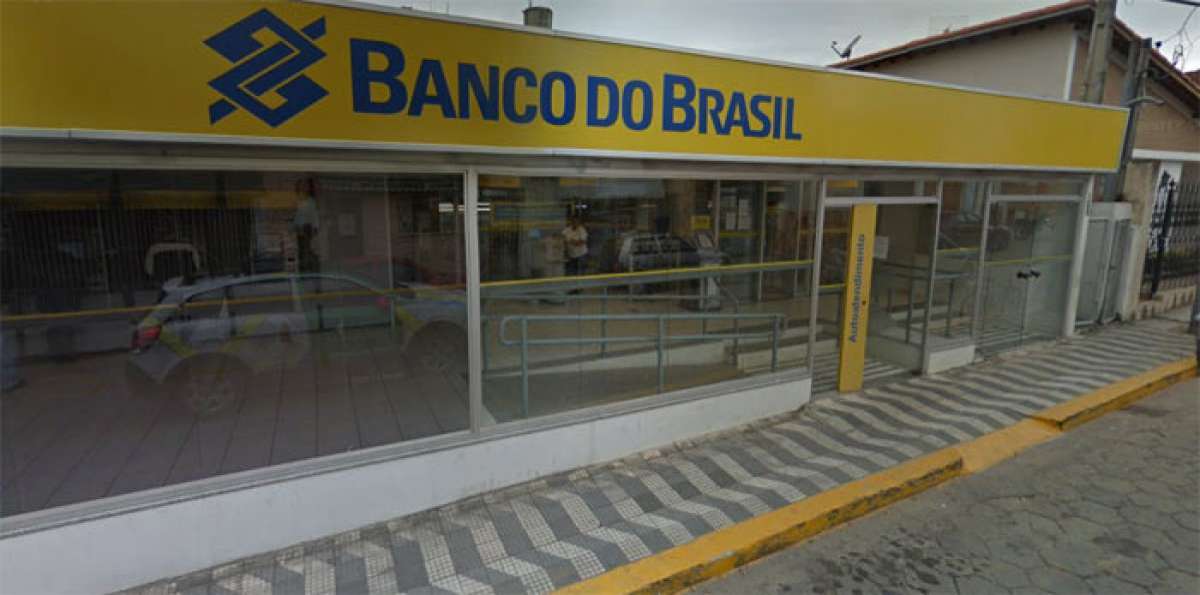 Quadrilha explodiu agência do Banco do Brasil em Paraibuna - Reprodução