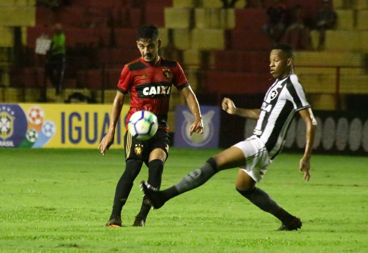 Botafogo ficou no empate com o Sport - Williams Aguiar / Sport Club do Recife)