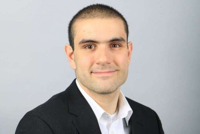 O jornal "Toronto Sun" publicou a foto de Alek Minassian, de 25 anos, identificado como o motorista. A Polícia confirmou que era ele que conduzia o veículo