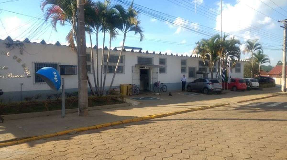 Além de pagar a multa, a educadora terá de se apresentar à Justiça a cada dois meses  - Reprodução/ TV TEM