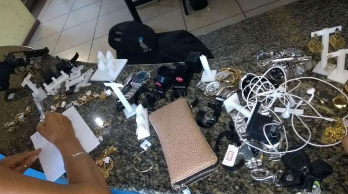Polícia apreendeu joias em Angra dos Reis - Divulgação