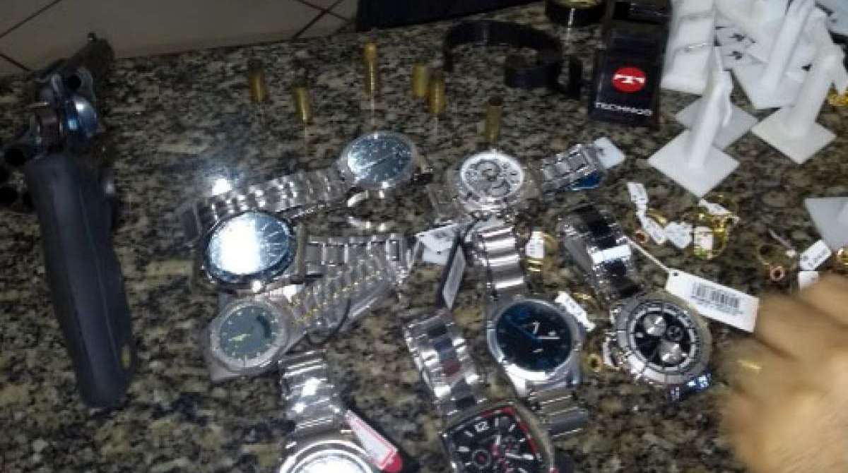 Material roubado recuperado pela polícia
