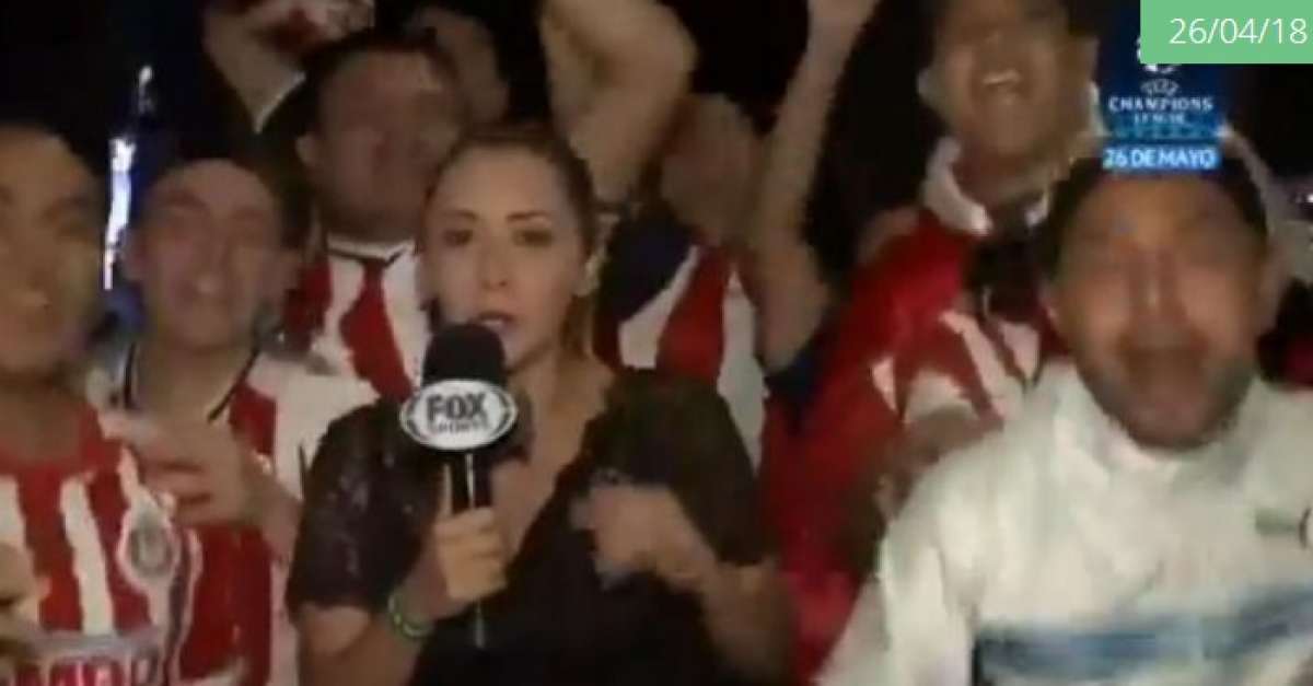 Repórter foi vítima de torcedores - Reprodução Internet