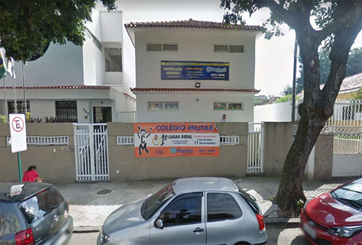 Motoristas relataram arrastão em frente a colégio na Rua Isolina, no Méier - Google Maps