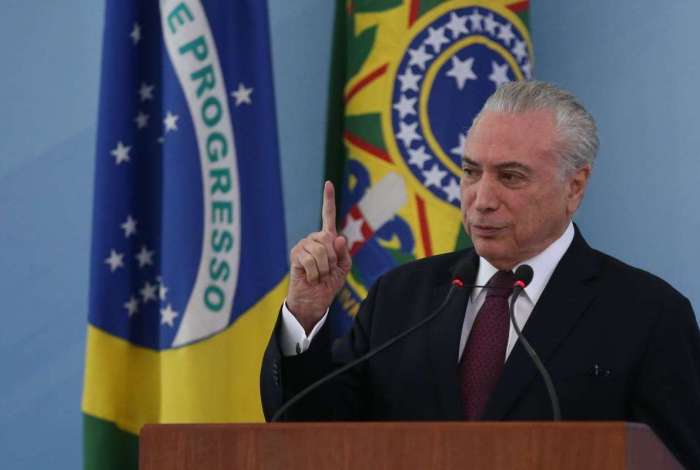 Temer no discurso: 'persegui��o disfar�ada de investiga��o'