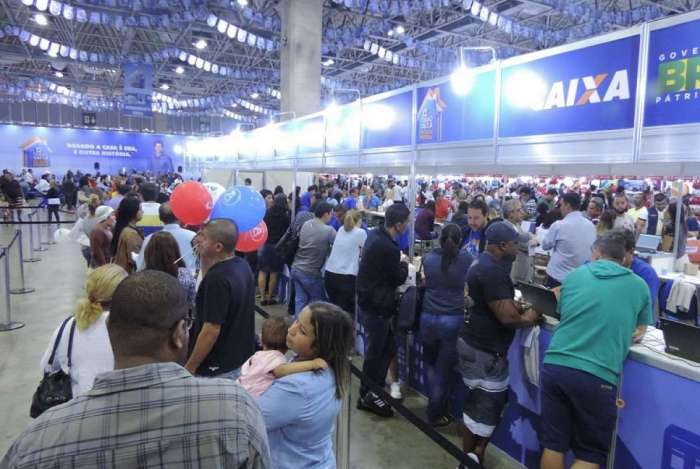 Feires da Caixa sempre so muito disputados pelos consumidores. Este ano, sero oferecidas 15.188 unidades, entre novas, usadas e na planta 
