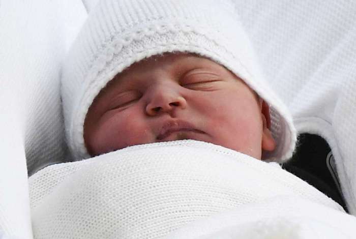 Louis Arthur Charles nasceu no dia 23 de abril. Ele � o terceiro filho do pr�ncipe William e da duquesa de Cambridge, Kate Middleton 