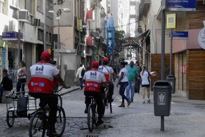 Policiais militares do Centro Presente, que atualmente usam uniforme especial, tamb�m ter�o de usar farda